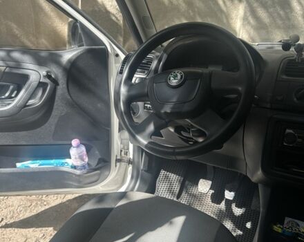 Білий Шкода Фабія, об'ємом двигуна 1.2 л та пробігом 133 тис. км за 4800 $, фото 6 на Automoto.ua