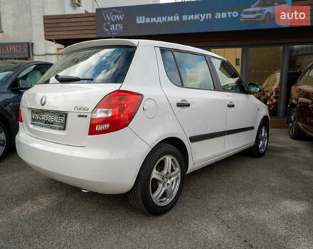 Білий Шкода Фабія, об'ємом двигуна 1.39 л та пробігом 286 тис. км за 4500 $, фото 11 на Automoto.ua