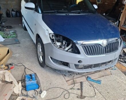 Белый Шкода Фабия, объемом двигателя 1.2 л и пробегом 240 тыс. км за 2850 $, фото 1 на Automoto.ua