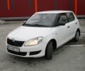 Белый Шкода Фабия, объемом двигателя 1.2 л и пробегом 180 тыс. км за 5700 $, фото 1 на Automoto.ua
