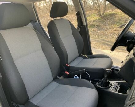 Белый Шкода Фабия, объемом двигателя 1.4 л и пробегом 229 тыс. км за 3799 $, фото 12 на Automoto.ua