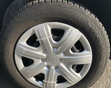 Белый Шкода Фабия, объемом двигателя 1.2 л и пробегом 25 тыс. км за 6200 $, фото 16 на Automoto.ua