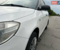 Белый Шкода Фабия, объемом двигателя 1.39 л и пробегом 220 тыс. км за 4850 $, фото 11 на Automoto.ua