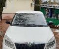 Белый Шкода Фабия, объемом двигателя 1.2 л и пробегом 112 тыс. км за 5000 $, фото 1 на Automoto.ua