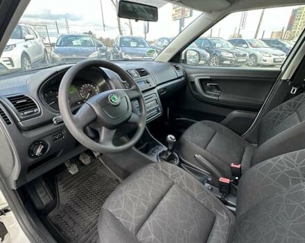 Шкода Фабия 2011 в Буче на Automoto.ua Белый Шкода Фабия, объемом двигателя 1.2 л и пробегом 156 тыс. км за 6300 $, фото 17 на Automoto.ua