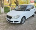 Белый Шкода Фабия, объемом двигателя 1.39 л и пробегом 205 тыс. км за 4400 $, фото 1 на Automoto.ua