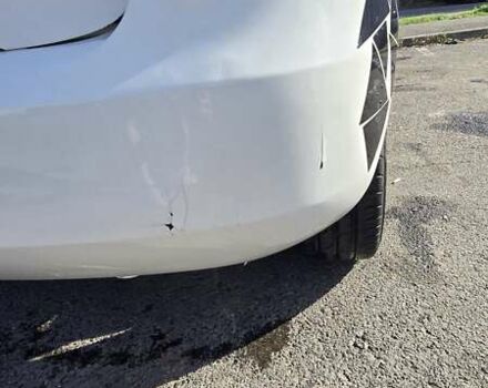 Белый Шкода Фабия, объемом двигателя 1.2 л и пробегом 102 тыс. км за 4700 $, фото 8 на Automoto.ua