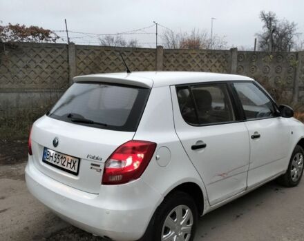 Белый Шкода Фабия, объемом двигателя 1.2 л и пробегом 200 тыс. км за 3750 $, фото 3 на Automoto.ua