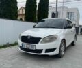 Белый Шкода Фабия, объемом двигателя 1.6 л и пробегом 311 тыс. км за 3650 $, фото 1 на Automoto.ua
