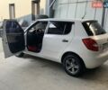 Белый Шкода Фабия, объемом двигателя 1.2 л и пробегом 144 тыс. км за 5200 $, фото 3 на Automoto.ua