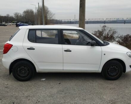 Белый Шкода Фабия, объемом двигателя 1.2 л и пробегом 388 тыс. км за 3400 $, фото 3 на Automoto.ua