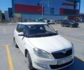 Белый Шкода Фабия, объемом двигателя 1.39 л и пробегом 173 тыс. км за 5700 $, фото 1 на Automoto.ua