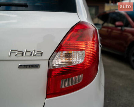 Білий Шкода Фабія, об'ємом двигуна 1.39 л та пробігом 286 тис. км за 4500 $, фото 13 на Automoto.ua