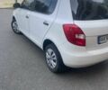 Белый Шкода Фабия, объемом двигателя 1.4 л и пробегом 250 тыс. км за 4450 $, фото 1 на Automoto.ua