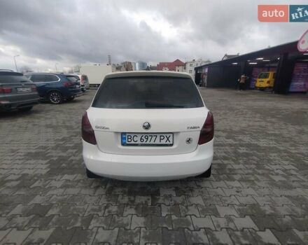 Белый Шкода Фабия, объемом двигателя 1.4 л и пробегом 359 тыс. км за 5600 $, фото 16 на Automoto.ua