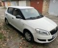 Белый Шкода Фабия, объемом двигателя 1.2 л и пробегом 240 тыс. км за 5000 $, фото 5 на Automoto.ua