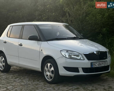 Білий Шкода Фабія, об'ємом двигуна 1.2 л та пробігом 200 тис. км за 5600 $, фото 3 на Automoto.ua