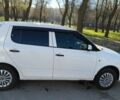 Белый Шкода Фабия, объемом двигателя 1.2 л и пробегом 233 тыс. км за 4000 $, фото 1 на Automoto.ua