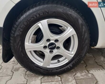 Белый Шкода Фабия, объемом двигателя 1.4 л и пробегом 359 тыс. км за 5600 $, фото 10 на Automoto.ua