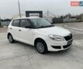 Белый Шкода Фабия, объемом двигателя 1.39 л и пробегом 230 тыс. км за 3698 $, фото 8 на Automoto.ua