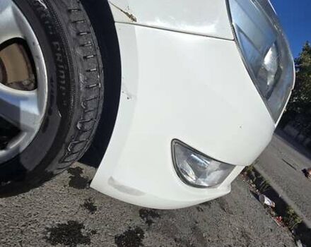 Белый Шкода Фабия, объемом двигателя 1.2 л и пробегом 102 тыс. км за 4700 $, фото 10 на Automoto.ua