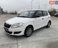 Белый Шкода Фабия, объемом двигателя 1.39 л и пробегом 230 тыс. км за 4299 $, фото 1 на Automoto.ua