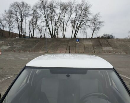 Белый Шкода Фабия, объемом двигателя 1.2 л и пробегом 388 тыс. км за 3400 $, фото 13 на Automoto.ua