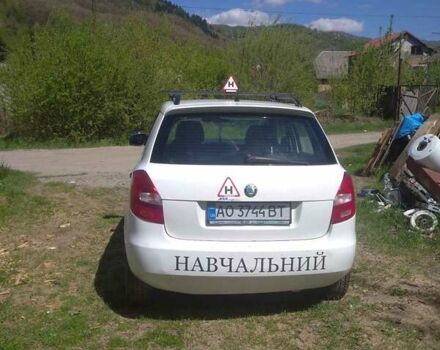 Білий Шкода Фабія, об'ємом двигуна 1.2 л та пробігом 310 тис. км за 3950 $, фото 3 на Automoto.ua