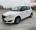Белый Шкода Фабия, объемом двигателя 1.39 л и пробегом 180 тыс. км за 4000 $, фото 1 на Automoto.ua
