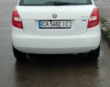 Білий Шкода Фабія, об'ємом двигуна 1.4 л та пробігом 200 тис. км за 5500 $, фото 5 на Automoto.ua