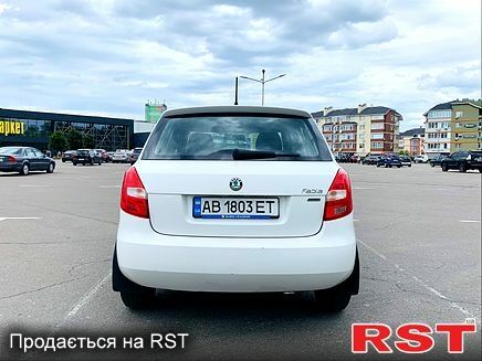 Білий Шкода Фабія, об'ємом двигуна 1.2 л та пробігом 287 тис. км за 4900 $, фото 1 на Automoto.ua