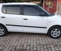 Белый Шкода Фабия, объемом двигателя 1.2 л и пробегом 301 тыс. км за 3650 $, фото 3 на Automoto.ua