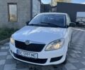 Белый Шкода Фабия, объемом двигателя 1.2 л и пробегом 213 тыс. км за 3800 $, фото 1 на Automoto.ua