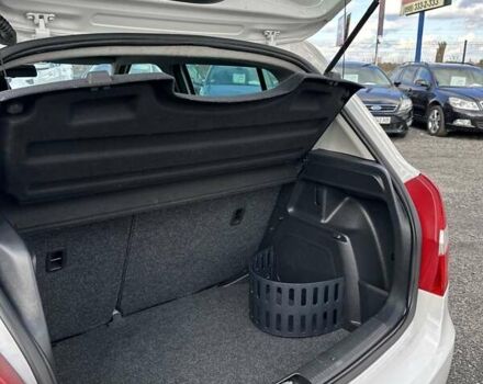 Шкода Фабия 2011 в Буче на Automoto.ua Белый Шкода Фабия, объемом двигателя 1.2 л и пробегом 156 тыс. км за 6300 $, фото 13 на Automoto.ua