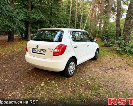 Білий Шкода Фабія, об'ємом двигуна 1.6 л та пробігом 214 тис. км за 4900 $, фото 1 на Automoto.ua