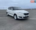 Белый Шкода Фабия, объемом двигателя 1.2 л и пробегом 181 тыс. км за 5500 $, фото 1 на Automoto.ua