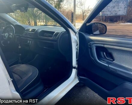 Белый Шкода Фабия, объемом двигателя 12 л и пробегом 230 тыс. км за 4999 $, фото 6 на Automoto.ua