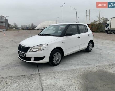 Белый Шкода Фабия, объемом двигателя 1.39 л и пробегом 230 тыс. км за 3698 $, фото 32 на Automoto.ua