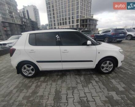 Белый Шкода Фабия, объемом двигателя 1.4 л и пробегом 359 тыс. км за 5600 $, фото 14 на Automoto.ua