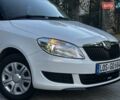 Белый Шкода Фабия, объемом двигателя 1.6 л и пробегом 207 тыс. км за 5590 $, фото 2 на Automoto.ua