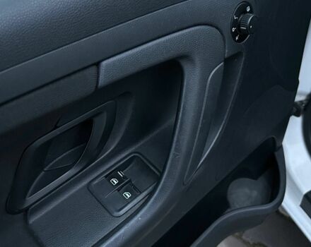 Білий Шкода Фабія, об'ємом двигуна 1.4 л та пробігом 280 тис. км за 5400 $, фото 8 на Automoto.ua