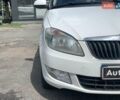 Белый Шкода Фабия, объемом двигателя 1.4 л и пробегом 235 тыс. км за 5640 $, фото 9 на Automoto.ua
