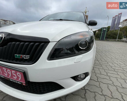 Белый Шкода Фабия, объемом двигателя 1.4 л и пробегом 163 тыс. км за 10300 $, фото 8 на Automoto.ua