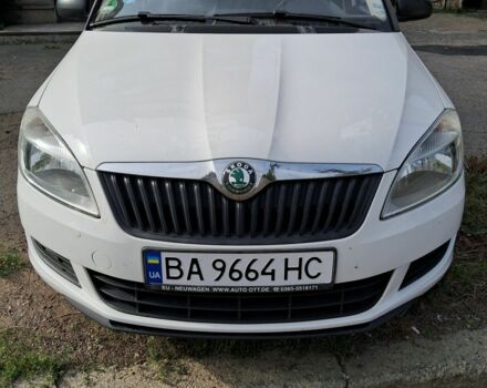 Белый Шкода Фабия, объемом двигателя 1.2 л и пробегом 153 тыс. км за 4300 $, фото 6 на Automoto.ua