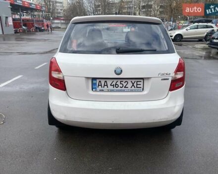 Білий Шкода Фабія, об'ємом двигуна 1.4 л та пробігом 243 тис. км за 3900 $, фото 3 на Automoto.ua