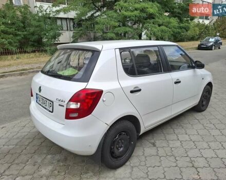 Белый Шкода Фабия, объемом двигателя 1.2 л и пробегом 168 тыс. км за 4700 $, фото 10 на Automoto.ua