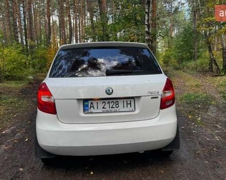 Білий Шкода Фабія, об'ємом двигуна 1.6 л та пробігом 255 тис. км за 4400 $, фото 5 на Automoto.ua
