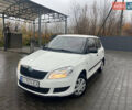 Белый Шкода Фабия, объемом двигателя 1.2 л и пробегом 70 тыс. км за 7000 $, фото 1 на Automoto.ua