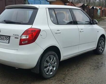 Білий Шкода Фабія, об'ємом двигуна 1.39 л та пробігом 231 тис. км за 5600 $, фото 2 на Automoto.ua