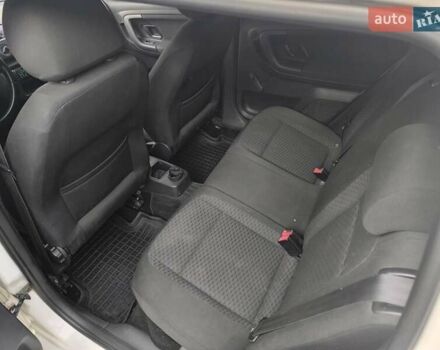 Белый Шкода Фабия, объемом двигателя 1.4 л и пробегом 113 тыс. км за 6400 $, фото 20 на Automoto.ua